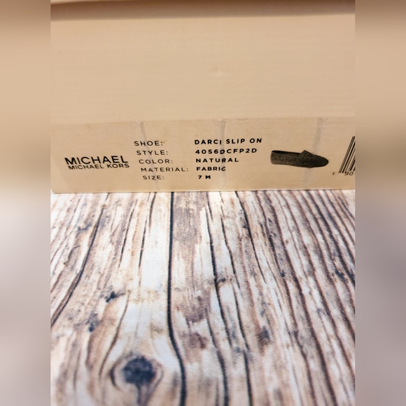 Michael Michael Kors Darci Slip On - Picture 9 of 9